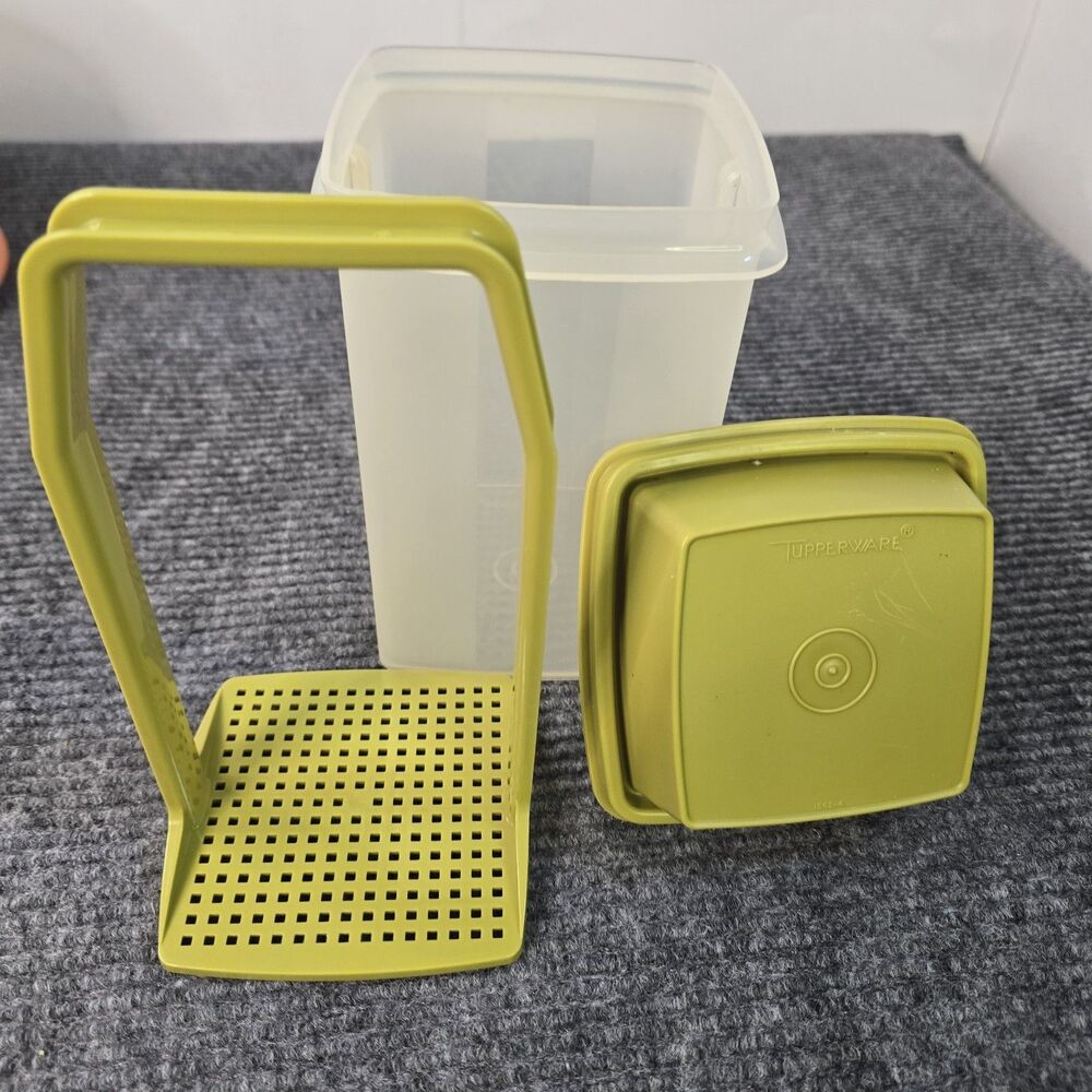 Vintage Tupperware Pickle Keeper Clear w/ Harvest Green 3 Pieces 1562-4 Lid USA